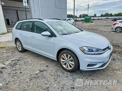 Czwarte zdjęcie samochodu z boku: 2018 VOLKSWAGEN GOLF SPORTWAGEN S VIN:3VW117AU3JM753447 - miniatura
