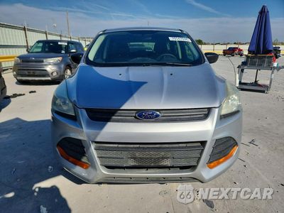 Piąte zdjęcie samochodu w środku: 2016 FORD ESCAPE S VIN:1FMCU0F7XGUC41374 - miniatura
