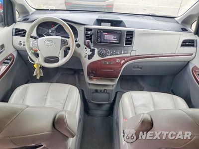 Zdjęcie 8 z 14 samochodu: 2012 TOYOTA SIENNA XLE 8-PASSENGER VIN:5TDYK3DC5CS269342 - miniatura