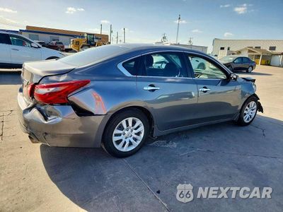 Trzecie zdjęcie samochodu z tyłu: 2018 NISSAN ALTIMA 2.5 S VIN:1N4AL3AP1JC111168 - miniatura