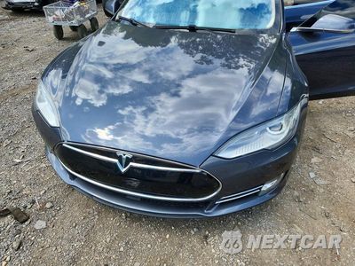 Zdjęcie 11 z 12 samochodu: 2015 TESLA MODEL S 85D VIN:5YJSA1H20FFP69562 - miniatura