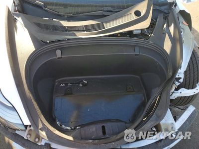 Zdjęcie 11 z 13 samochodu: 2018 TESLA MODEL 3 VIN:5YJ3E1EB8JF135471 - miniatura