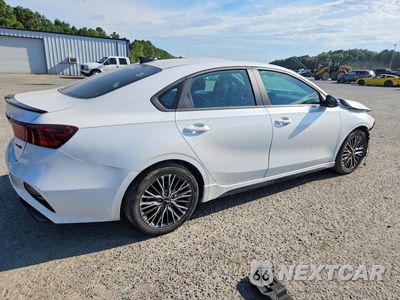 Trzecie zdjęcie samochodu z tyłu: 2024 KIA FORTE GT LINE VIN:3KPF54AD6RE789618 - miniatura