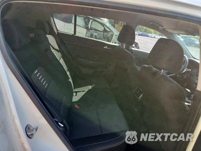 Zdjęcie 11 z 13 samochodu: 2017 KIA SPORTAGE LX VIN:KNDPM3AC4H7046754 - miniatura