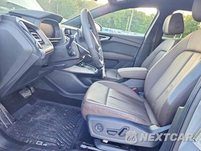 Zdjęcie 7 z 13 samochodu: 2025 AUDI Q4 E-TRON PREMIUM VIN:WA1KUBFZ9SP039737 - miniatura