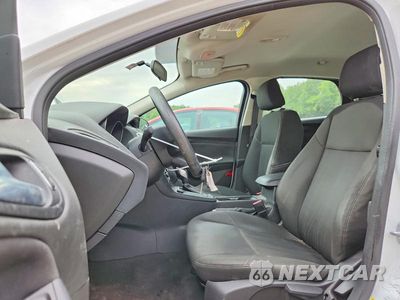 Zdjęcie 7 z 12 samochodu: 2018 FORD FOCUS SE VIN:1FADP3F28JL315240 - miniatura