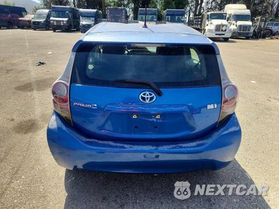 Zdjęcie 6 z 12 samochodu: 2013 TOYOTA PRIUS C TWO VIN:JTDKDTB37D1043367 - miniatura