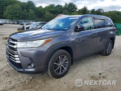 2019 TOYOTA HIGHLANDER XLE 5TDJZRFH4KS588996 - główne zdjęcie licytacji z USA - miniatura