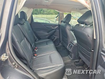 Zdjęcie 11 z 13 samochodu: 2020 SUBARU FORESTER TOURING VIN:JF2SKAXC7LH606959 - miniatura