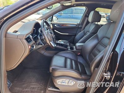 Zdjęcie 7 z 13 samochodu: 2017 PORSCHE MACAN GTS VIN:WP1AG2A56HLB52797 - miniatura
