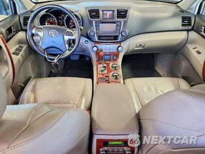 Zdjęcie 8 z 14 samochodu: 2013 TOYOTA HIGHLANDER LIMITED VIN:5TDDK3EH2DS222067 - miniatura