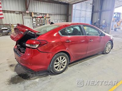 Trzecie zdjęcie samochodu z tyłu: 2017 KIA FORTE S VIN:3KPFL4A76HE098460 - miniatura
