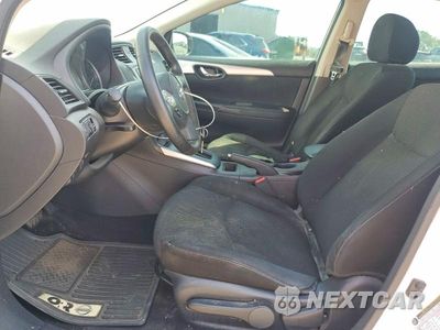 Zdjęcie 7 z 12 samochodu: 2019 NISSAN SENTRA S VIN:3N1AB7AP4KY290449 - miniatura