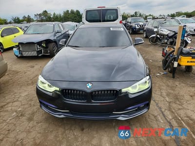 Piąte zdjęcie samochodu w środku: 2016 BMW 328 XI SULEV VIN:WBA8E3G54GNT80851 - miniatura