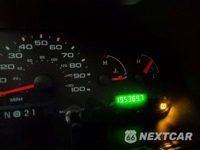 Zdjęcie 9 z 13 samochodu: 2008 FORD E250 DELIVERY VAN VIN:1FTNE24W98DA09642 - miniatura