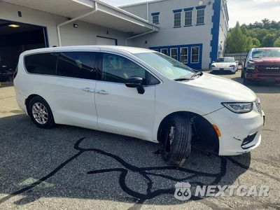Czwarte zdjęcie samochodu z boku: 2024 CHRYSLER PACIFICA TOURING VIN:2C4RC1FG3RR146890 - miniatura