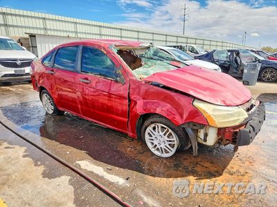 Czwarte zdjęcie samochodu z boku: 2011 FORD FOCUS SE VIN:1FAHP3FN8BW149216 - miniatura