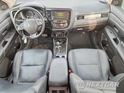 Zdjęcie 8 z 12 samochodu: 2019 MITSUBISHI OUTLANDER SE VIN:JA4AD3A33KZ012865 - miniatura