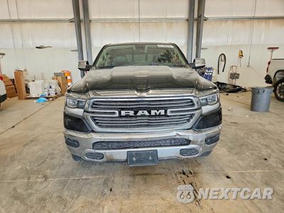 Piąte zdjęcie samochodu w środku: 2020 RAM 1500 LARAMIE VIN:1C6SRFJT7LN414045 - miniatura