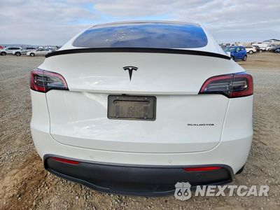 Zdjęcie 6 z 12 samochodu: 2021 TESLA MODEL Y VIN:5YJYGDEE3MF282829 - miniatura