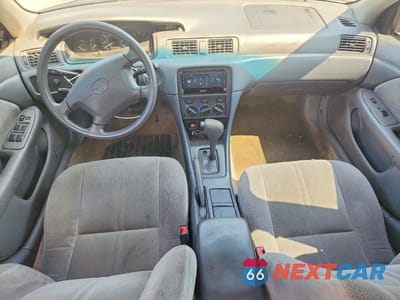 Zdjęcie 8 z 12 samochodu: 2001 TOYOTA CAMRY CE VIN:4T1BG22K01U107411 - miniatura