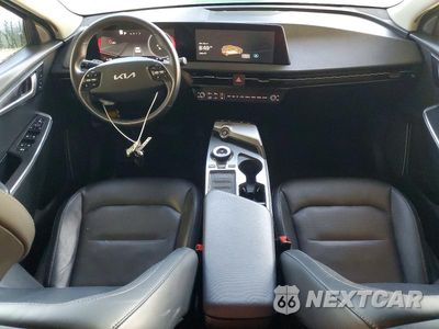 Zdjęcie 8 z 12 samochodu: 2023 KIA EV6 WIND VIN:KNDC34LAXP5602580 - miniatura