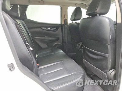 Zdjęcie 11 z 14 samochodu: 2017 NISSAN ROGUE SPORT SL VIN:JN1BJ1CP3HW029038 - miniatura