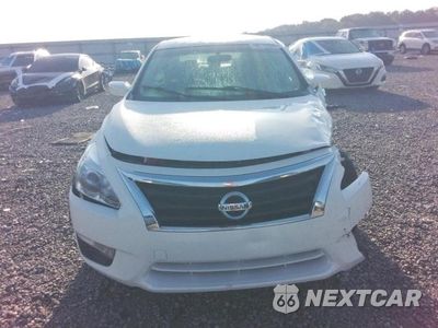 Piąte zdjęcie samochodu w środku: 2015 NISSAN ALTIMA 2.5 S VIN:1N4AL3AP4FC204788 - miniatura