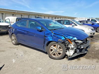 Czwarte zdjęcie samochodu z boku: 2019 HYUNDAI ELANTRA SEL VIN:5NPD84LF1KH435309 - miniatura