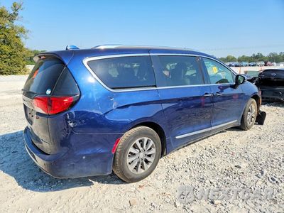 Trzecie zdjęcie samochodu z tyłu: 2020 CHRYSLER PACIFICA HYBRID LIMITED VIN:2C4RC1N73LR187772 - miniatura