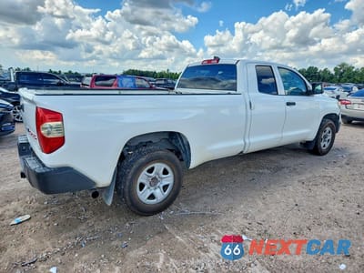 Trzecie zdjęcie samochodu z tyłu: 2020 TOYOTA TUNDRA SR VIN:5TFTY5F17LX011219 - miniatura