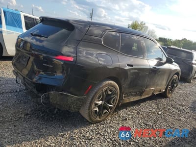 Trzecie zdjęcie samochodu z tyłu: 2023 BMW IX XDRIVE50 VIN:WB523CF00PCL94810 - miniatura