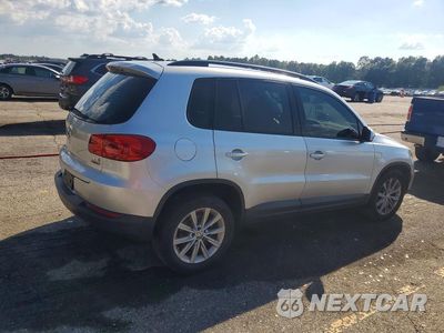 Trzecie zdjęcie samochodu z tyłu: 2017 VOLKSWAGEN TIGUAN S VIN:WVGBV7AX0HK054649 - miniatura