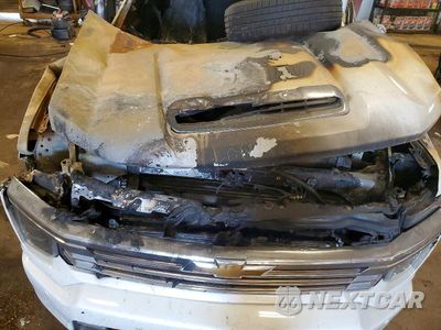 Zdjęcie 11 z 12 samochodu: 2021 CHEVROLET SILVERADO K3500 HIGH COUNTRY VIN:1GC4YVEY7MF221751 - miniatura
