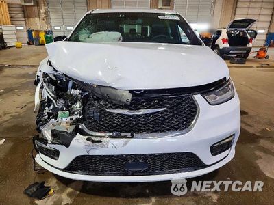 Piąte zdjęcie samochodu w środku: 2025 CHRYSLER PACIFICA HYBRID SELECT VIN:2C4RC1S74SR575693 - miniatura