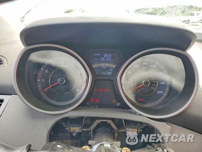 Zdjęcie 9 z 13 samochodu: 2012 HYUNDAI ELANTRA GLS VIN:KMHDH4AE9CU321801 - miniatura