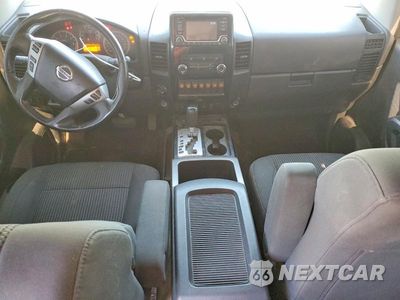 Zdjęcie 8 z 12 samochodu: 2015 NISSAN TITAN SV VIN:1N6AA0EC3FN500196 - miniatura