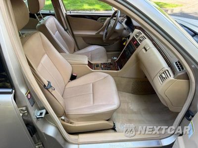 Piąte zdjęcie samochodu w środku: 2000 MERCEDES-BENZ E 430 VIN:WDBJF70J7YB018627 - miniatura
