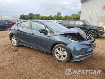 Czwarte zdjęcie samochodu z boku: 2017 CHEVROLET CRUZE LT VIN:3G1BE6SM5HS583983 - miniatura