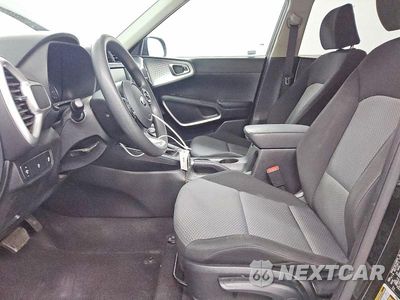 Zdjęcie 7 z 12 samochodu: 2021 KIA SOUL LX VIN:KNDJ23AU0M7786249 - miniatura