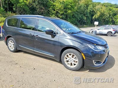 Czwarte zdjęcie samochodu z boku: 2020 CHRYSLER PACIFICA TOURING L VIN:2C4RC1BG1LR106465 - miniatura