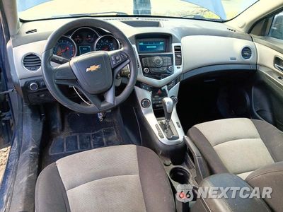 Zdjęcie 8 z 12 samochodu: 2014 CHEVROLET CRUZE LS VIN:1G1PA5SH9E7146156 - miniatura