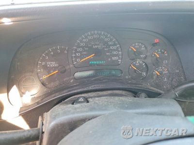 Zdjęcie 9 z 12 samochodu: 2004 CHEVROLET SILVERADO C1500 VIN:1GCEC14VX4Z319898 - miniatura