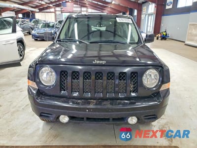 Piąte zdjęcie samochodu w środku: 2015 JEEP PATRIOT LATITUDE VIN:1C4NJRFB8FD376317 - miniatura