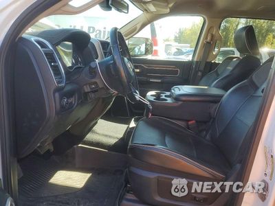 Zdjęcie 7 z 12 samochodu: 2020 RAM 3500 LARAMIE VIN:3C63RRJL4KG542837 - miniatura