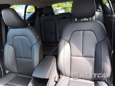 Zdjęcie 10 z 15 samochodu: 2026 VOLVO XC40 PLUS VIN:YV4L12UC2T2792779 - miniatura