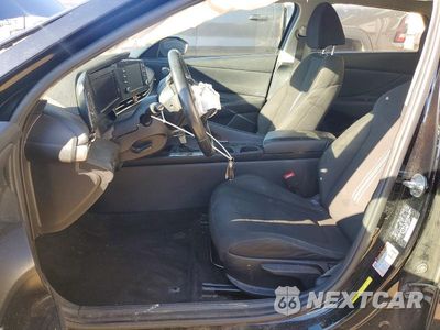 Zdjęcie 7 z 13 samochodu: 2021 HYUNDAI ELANTRA SEL VIN:KMHLS4AG6MU211563 - miniatura