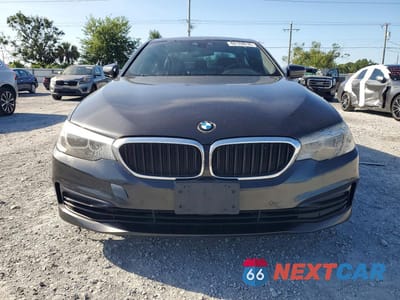Piąte zdjęcie samochodu w środku: 2020 BMW 530 XI VIN:WBAJR7C07LWW65068 - miniatura