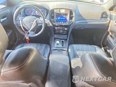 Zdjęcie 8 z 12 samochodu: 2015 CHRYSLER 300 S VIN:2C3CCAGG3FH868418 - miniatura