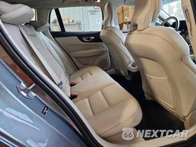 Zdjęcie 10 z 12 samochodu: 2020 VOLVO V60 T5 MOMENTUM VIN:YV1102EK4L2359641 - miniatura